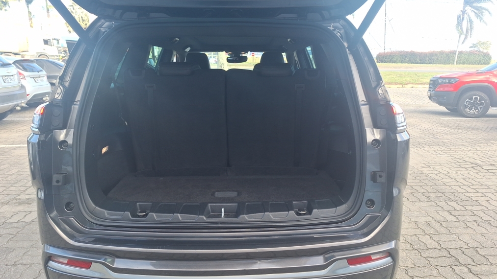 jeep commander 2.0 td380 turbo diesel overland at9 4p automatico 2022