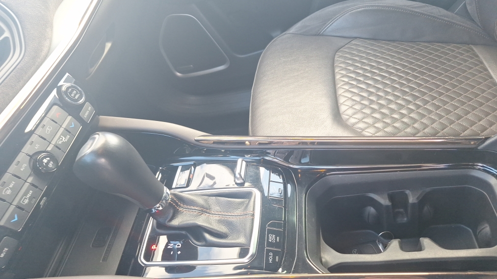 jeep commander 2.0 td380 turbo diesel overland at9 4p automatico 2022