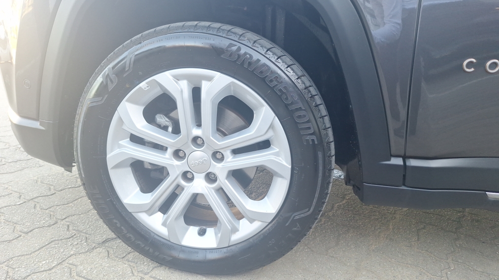 jeep commander 1.3 t270 turbo flex longitude at6 5p automatico 202515