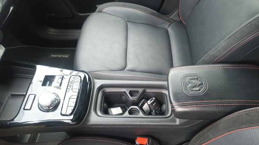 ram rampage 2.0 hurricane 4 turbo gasolina r/t 4x4 automatico 4p 202415