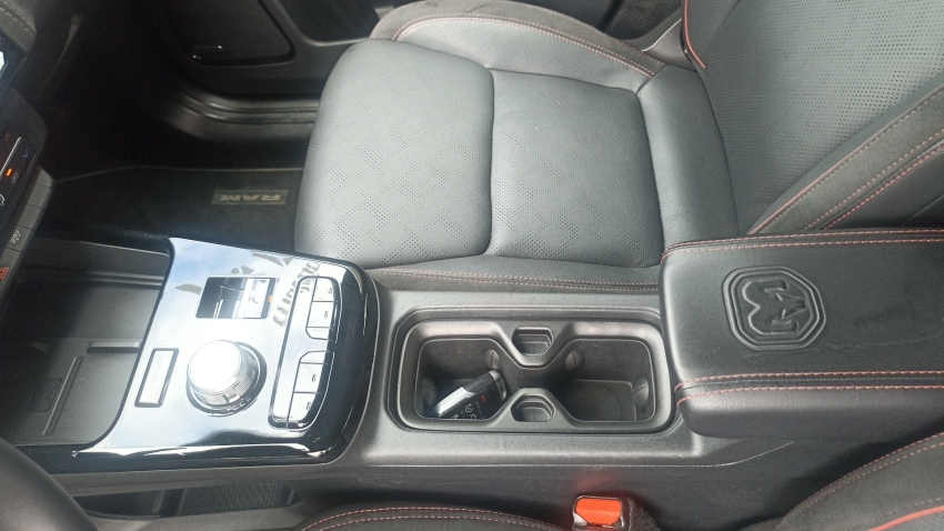 ram rampage 2.0 hurricane 4 turbo gasolina r/t 4x4 automatico 4p 202415