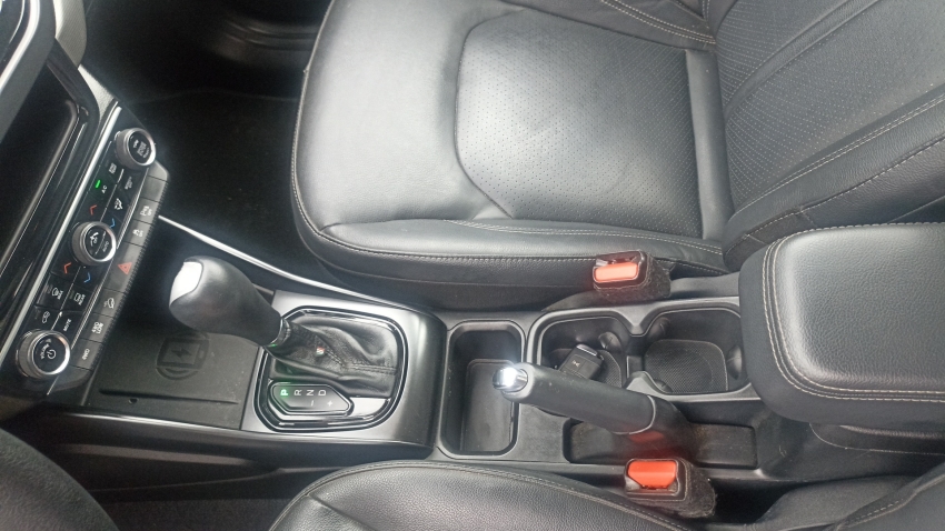fiat toro 2.0 16v turbo diesel volcano 4wd at9 4p automatico 202415