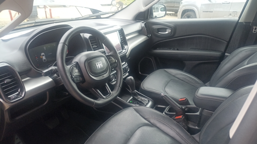 fiat toro 2.0 16v turbo diesel volcano 4wd at9 4p automatico 202419