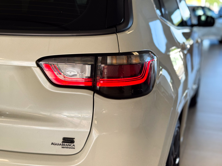 Carro JEEP COMPASS