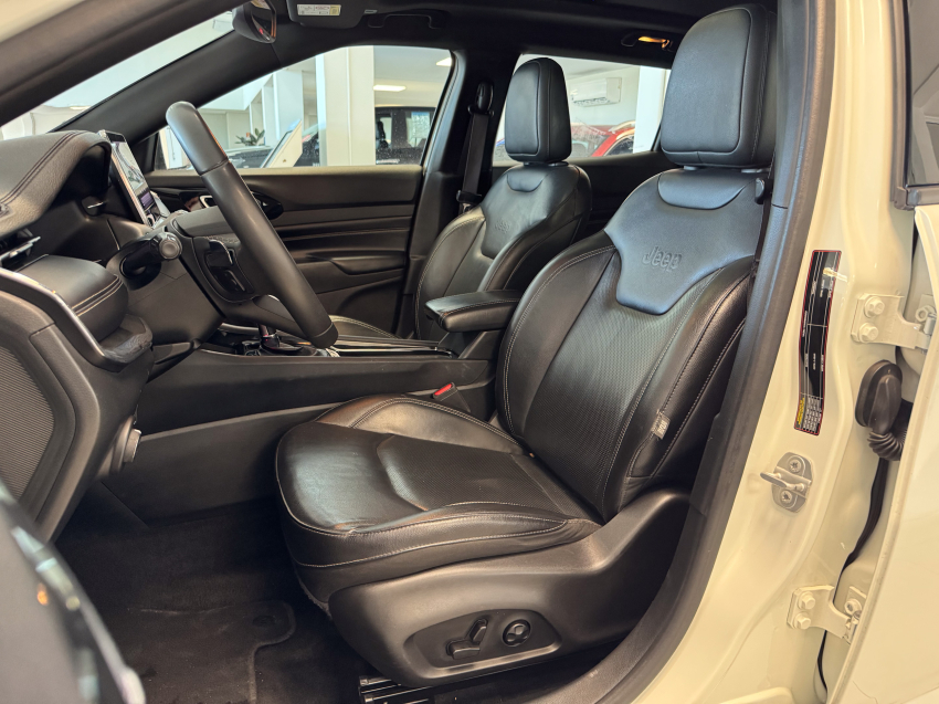 Carro JEEP COMPASS