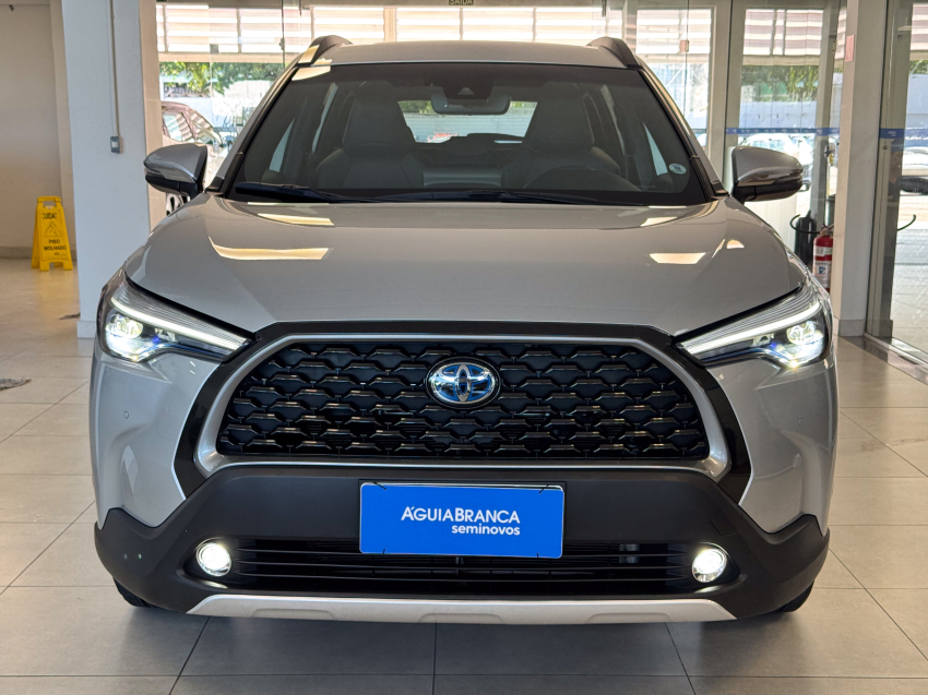 Carro Toyota COROLLA CROSS