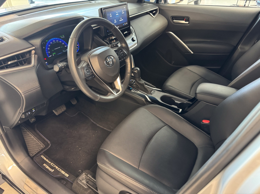 Carro Toyota COROLLA CROSS