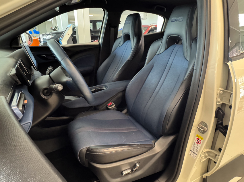 Carro BYD DOLPHIN MINI