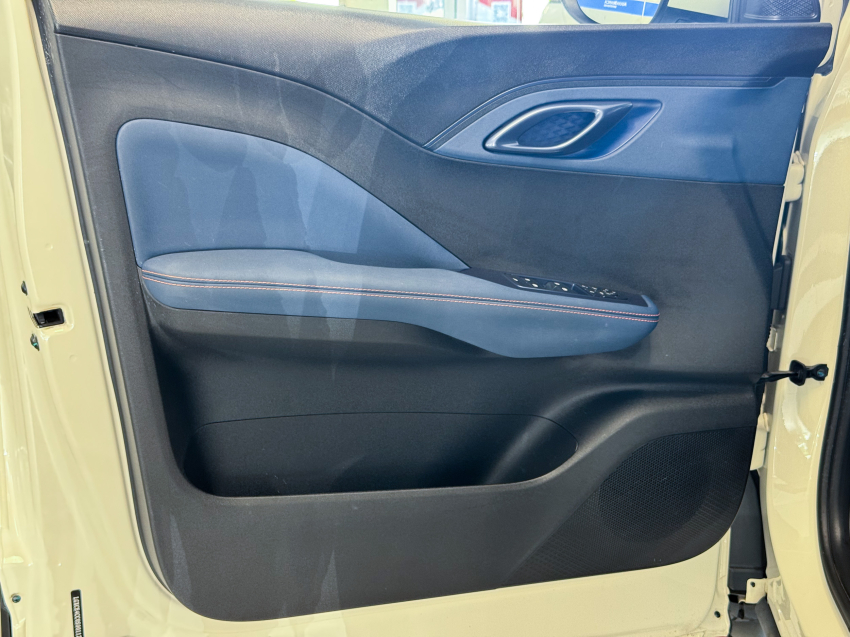 Carro BYD DOLPHIN MINI