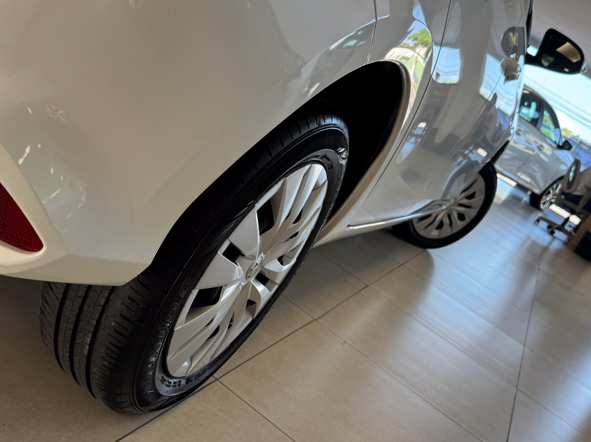 Carro Toyota YARIS