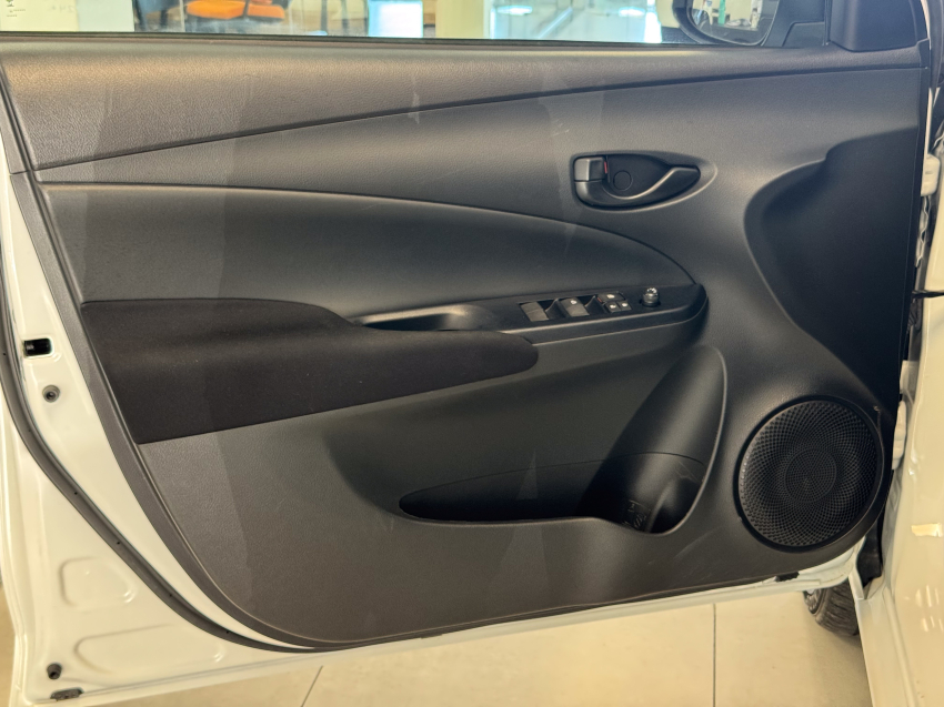 Carro Toyota YARIS