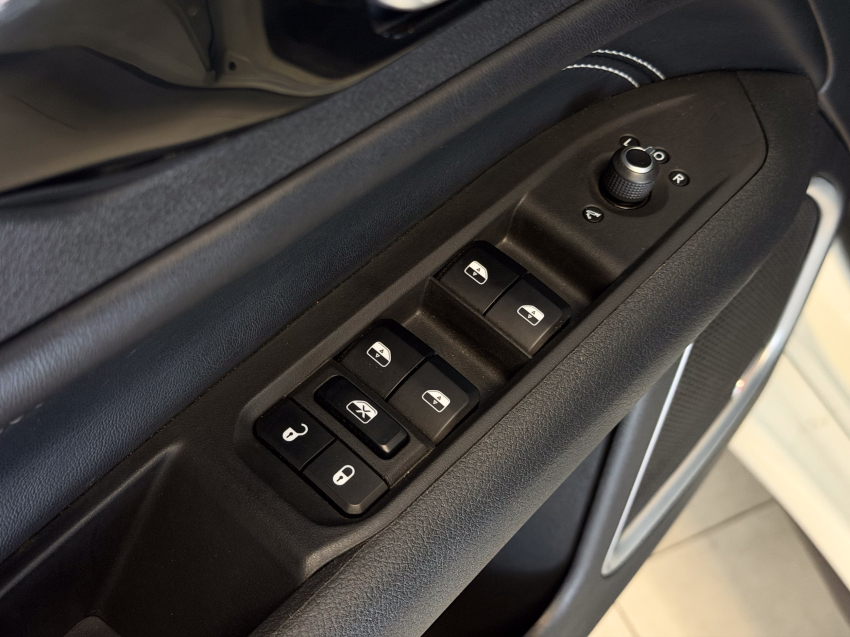 JEEP COMPASS 1.3 T270 TURBO FLEX S AT6 24