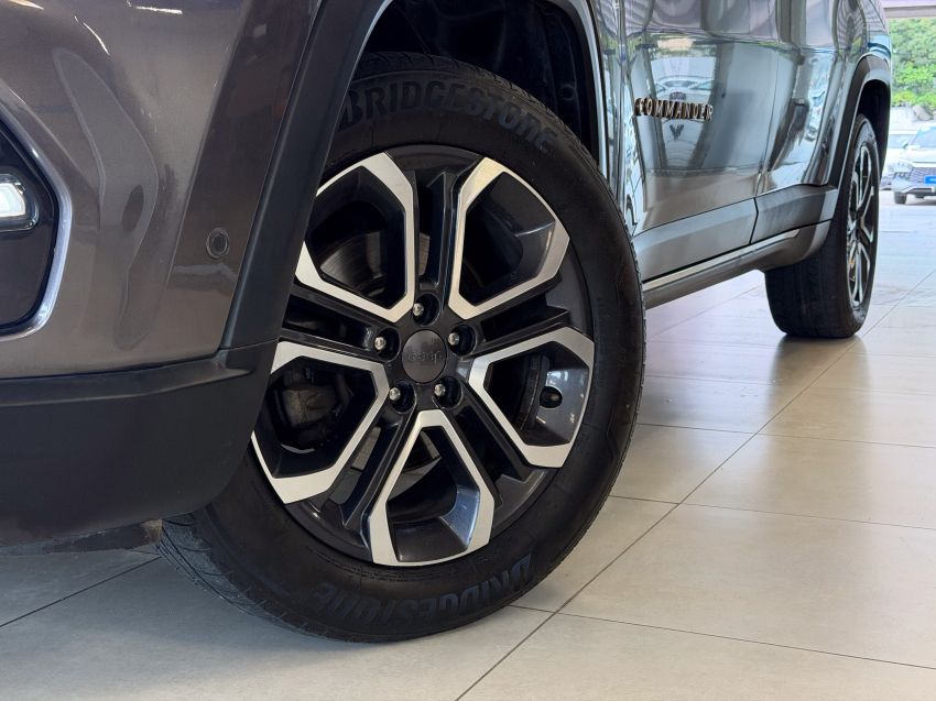 JEEP COMMANDER 1.3 T270 TURBO FLEX LIMITED AT6 2