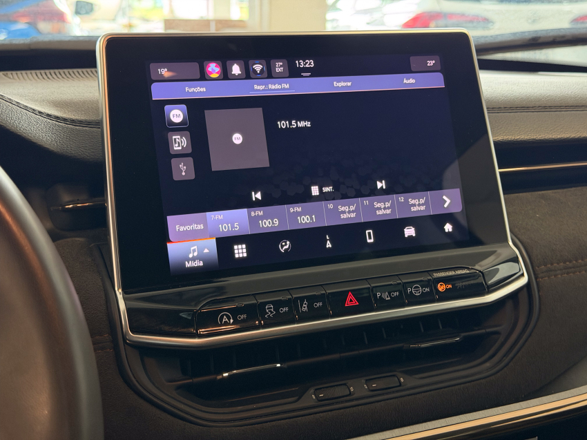 JEEP COMMANDER 1.3 T270 TURBO FLEX LIMITED AT6 21