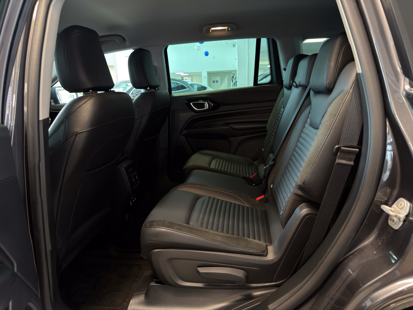 JEEP COMMANDER 1.3 T270 TURBO FLEX LIMITED AT6 29