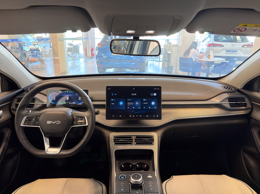 BYD KING 1.5 DM-I PHEV GL AUTOMÁTICO 13