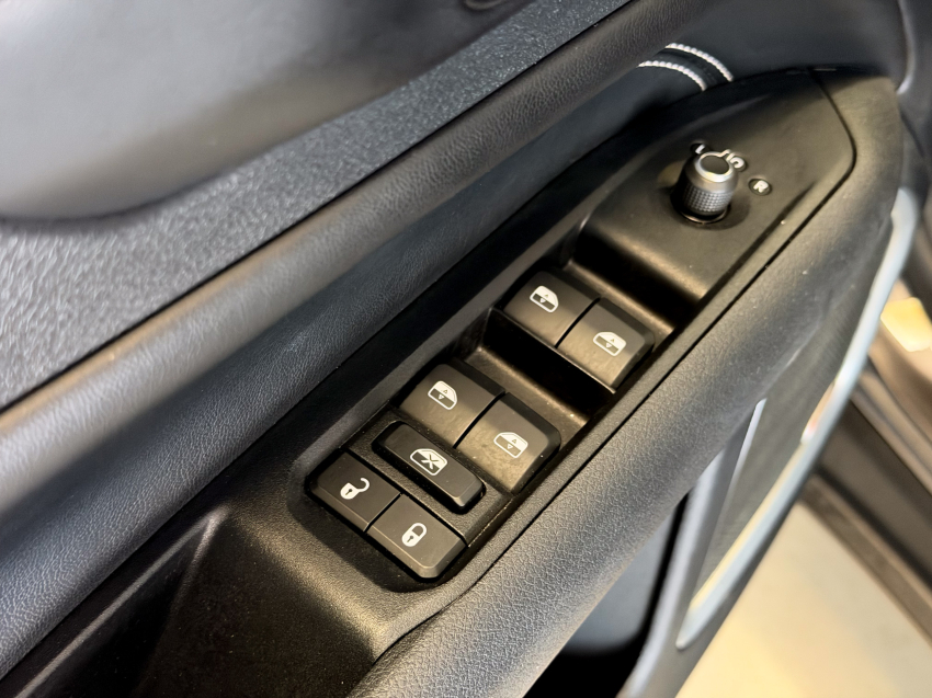 JEEP COMPASS 1.3 T270 TURBO FLEX LONGITUDE AT6 23