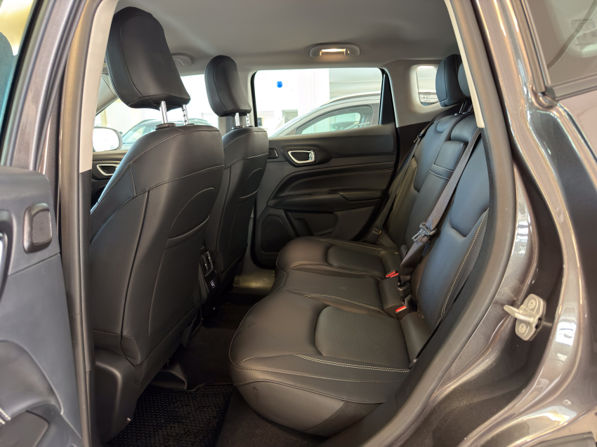 JEEP COMPASS 1.3 T270 TURBO FLEX LONGITUDE AT6 26