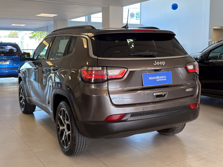 JEEP COMPASS 1.3 T270 TURBO FLEX LONGITUDE AT6 7