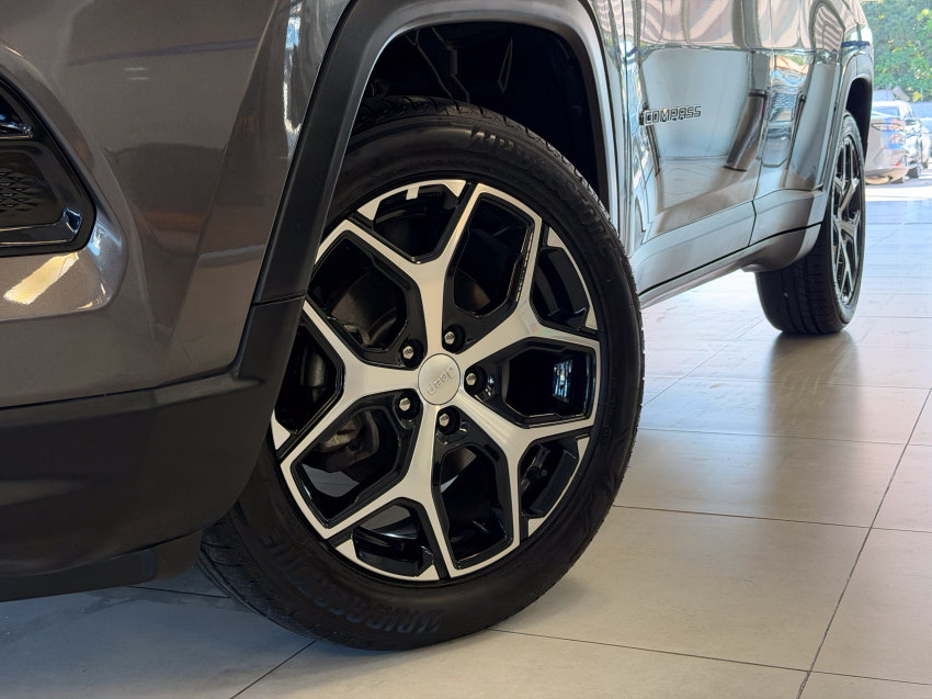 JEEP COMPASS 1.3 T270 TURBO FLEX LONGITUDE AT6 2