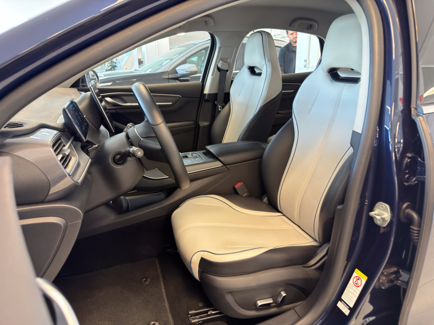 BYD KING 1.5 DM-I PHEV GL AUTOMÁTICO 23