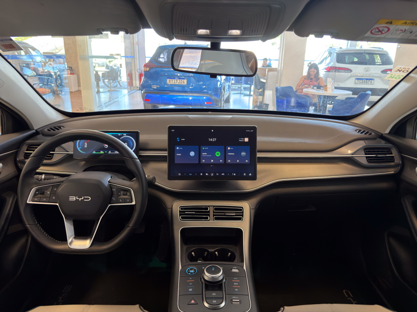 BYD KING 1.5 DM-I PHEV GL AUTOMÁTICO 13