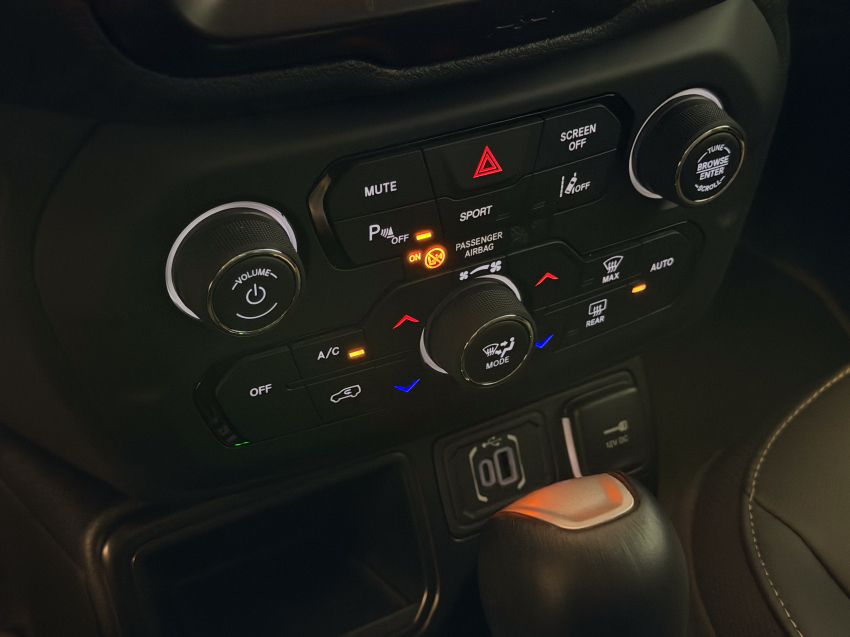 JEEP RENEGADE 1.3 T270 TURBO FLEX LONGITUDE AT6 19