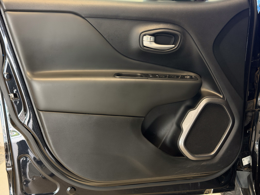 JEEP RENEGADE 1.3 T270 TURBO FLEX LONGITUDE AT6 22