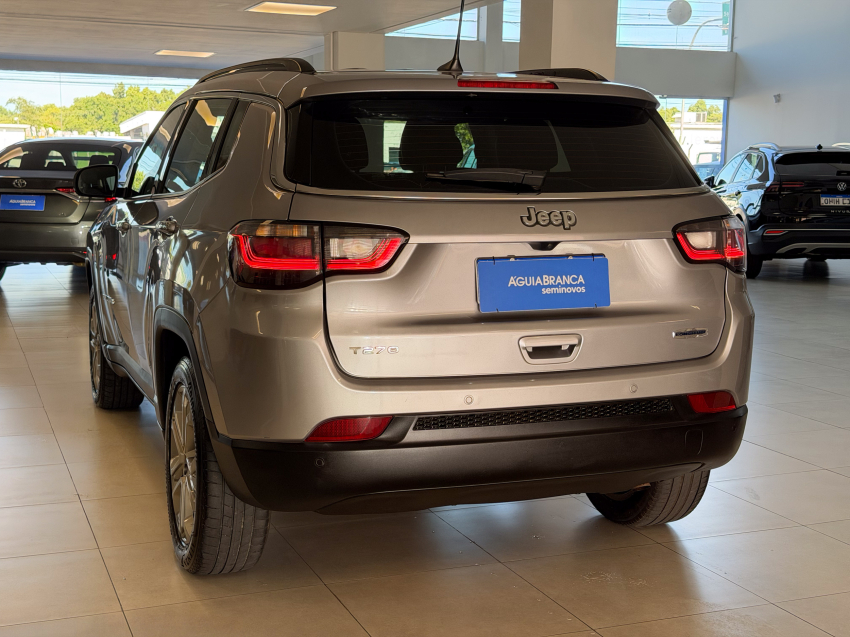 JEEP COMPASS 1.3 T270 TURBO FLEX LONGITUDE AT6 7