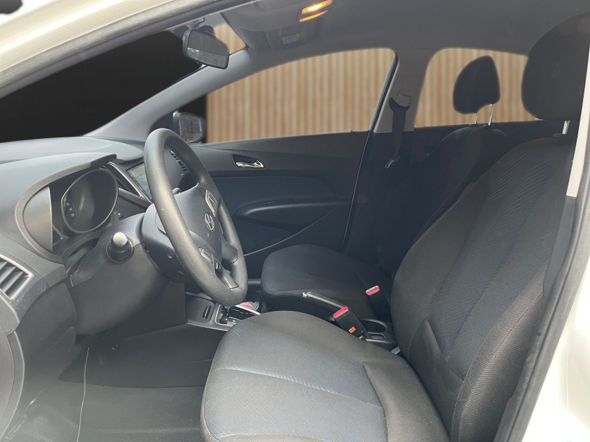 hyundai hb20 1.6 comfort plus 16v flex 4p automatico 2015