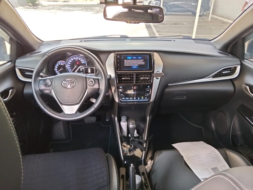 toyota yaris 1.5 16v flex xs multidrive 4p automatico 2020