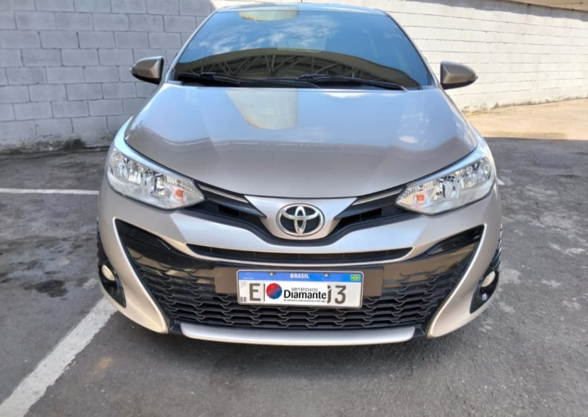 toyota yaris 1.5 16v flex xs multidrive 4p automatico 2020