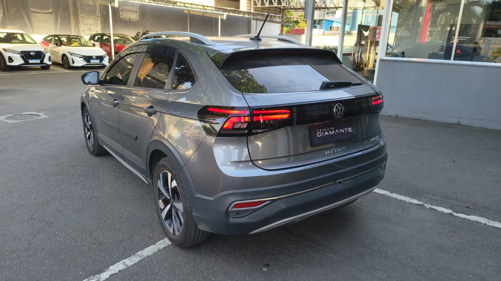 volkswagen nivus 1.0 200 tsi total flex highline automatico 4p 2024