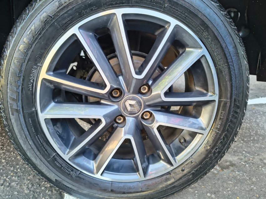 renault logan 1.6 16v sce flex intense x-tronic 4p automatico 202013