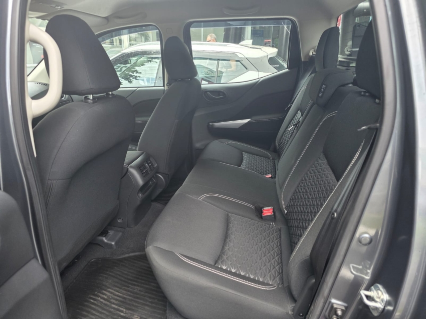 nissan frontier 2.3 16v turbo diesel attack cd 4x4 automatico 2.2 4p 202513