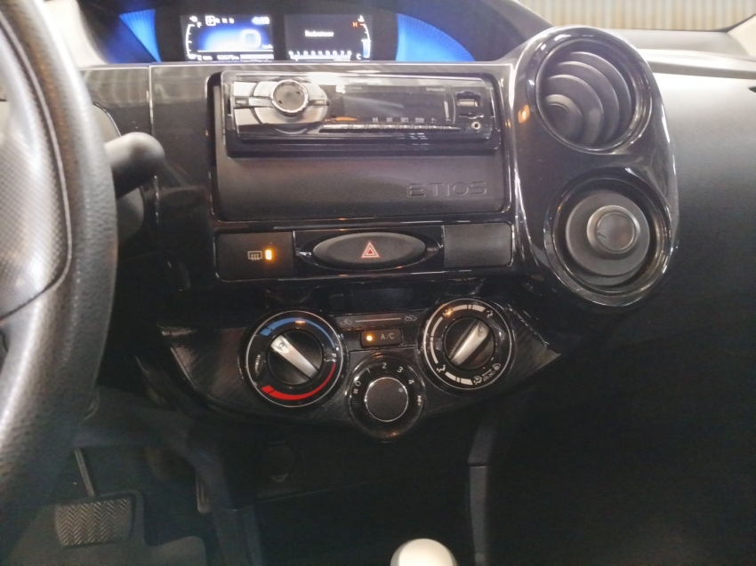 toyota etios 1.5 xs sedan 16v flex 4p automatico 20188