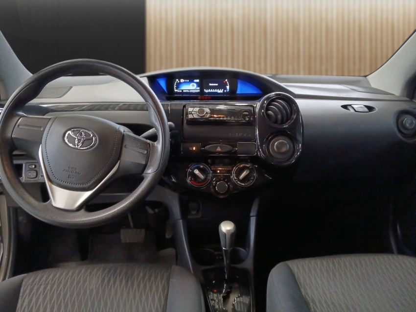 toyota etios 1.5 xs sedan 16v flex 4p automatico 20189