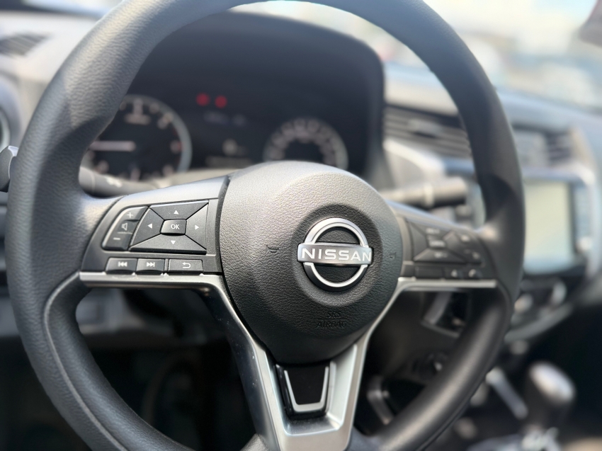 nissan frontier 2.3 16v turbo diesel attack cd 4x4 automatico 2.2 4p 202511