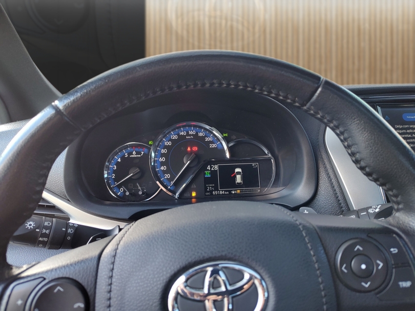 toyota yaris 1.5 16v flex xls connect multidrive 4p automatico 2022