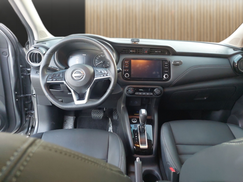 nissan kicks 1.6 16v flexstart exclusive xtronic flex 4p automatico 2024