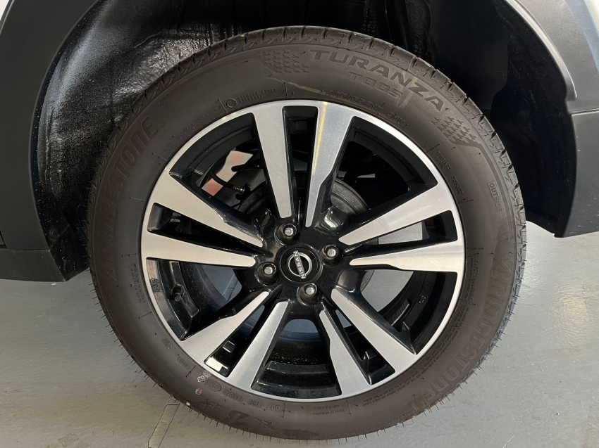 nissan kicks play 1.6 16v flexstart advance plus xtronic flex 4p automatico 202512