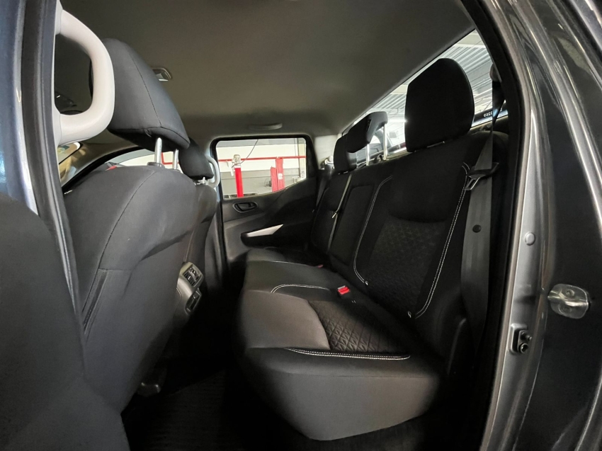 nissan frontier 2.3 16v turbo diesel attack cd 4x4 automatico 2.2 4p 202510