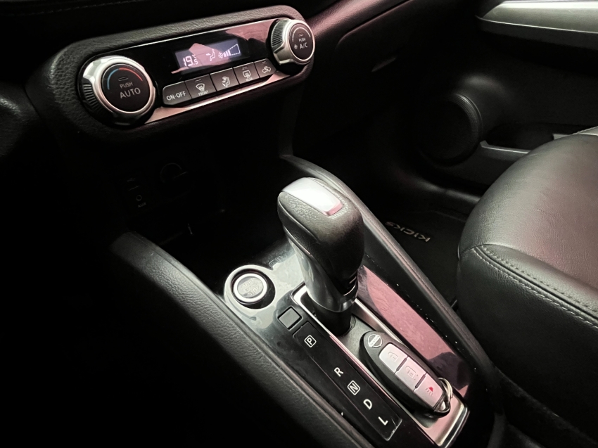 nissan kicks 1.6 16v flexstart sl 4p xtronic flex automatico 202013