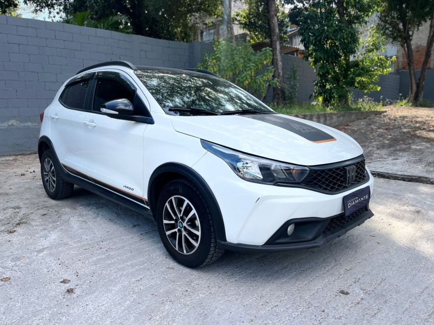 fiat argo 1.3 firefly flex trekking cvt 4p automatico 2025