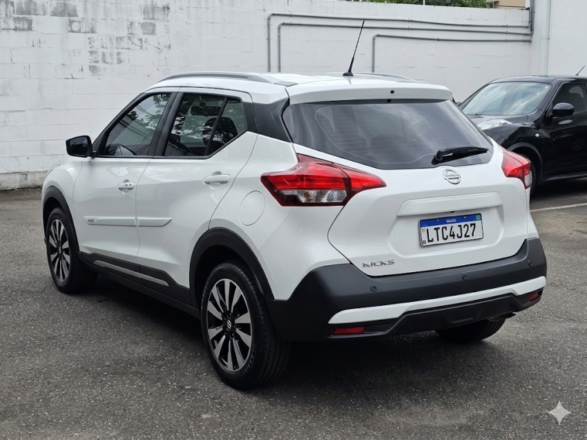 kicks 1.6 16v flexstart sv 4p xtronic2