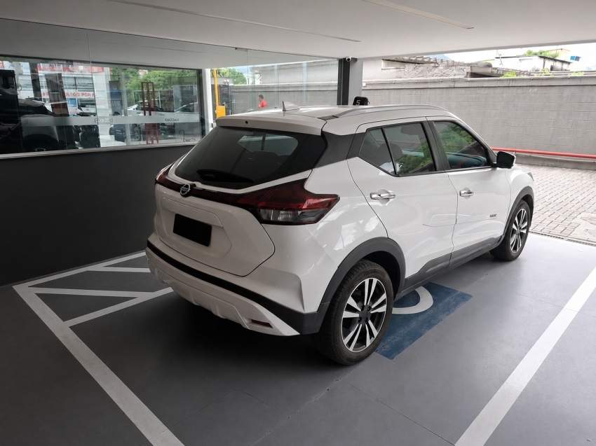 nissan kicks 1.6 16v flexstart exclusive xtronic flex 4p automatico 20221