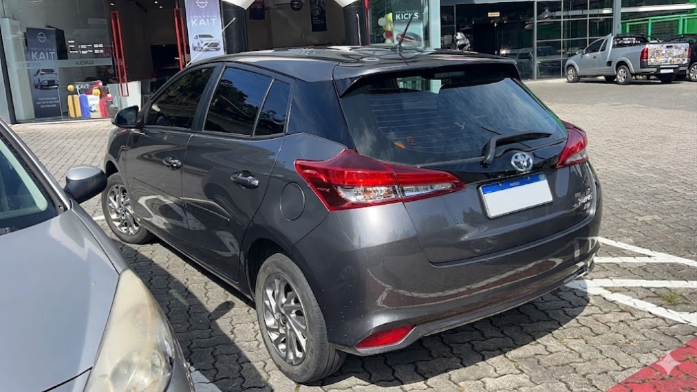toyota yaris 1.5 16v flex xs connect multidrive 4p automatico 20231