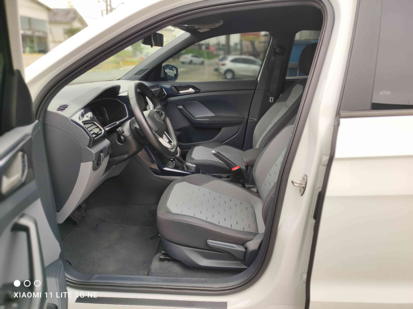 volkswagen t-cross 1.0 200 tsi total flex comfortline automatico 4p 2022