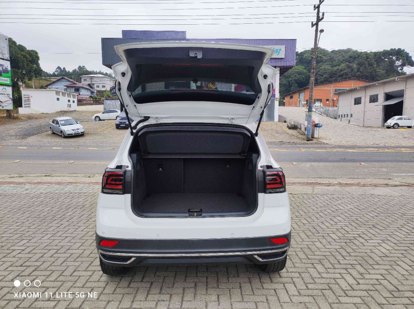 volkswagen t-cross 1.0 200 tsi total flex comfortline automatico 4p 2022