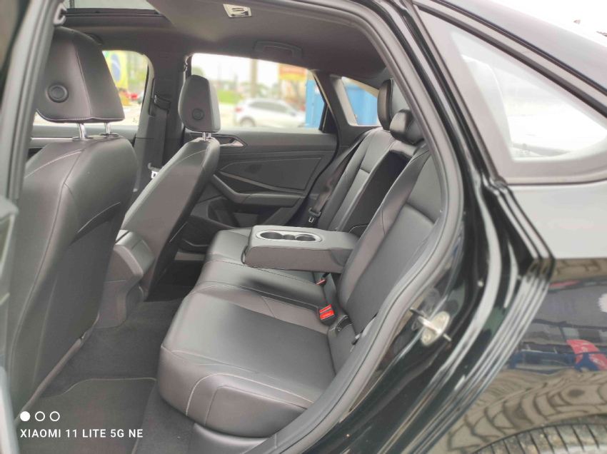 volkswagen jetta 1.4 250 tsi total flex r-line tiptronic 2019